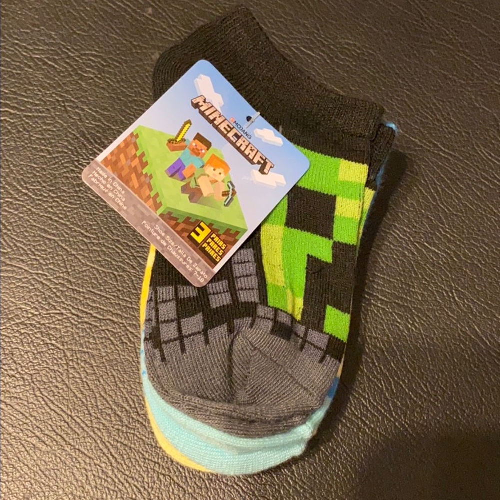 ✨ new with tags! ✨ Minecraft kids socks